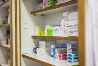 Veterinariniai vaistai vaistinėse parduodami Europoje, Lietuvoje vis dar ne – kodėl?