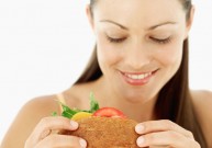 Mityba: dešimt mitų apie sveikatą, grožį ir valgį
