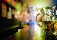 Saikingas alaus vartojimas padidina kaulų medžiagos tankį