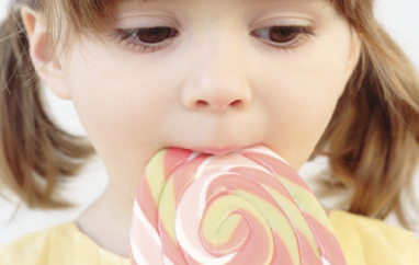Rastas atsakymas, kodėl vaikai taip mėgsta saldumynus