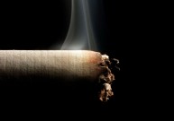 Tyrimas: beveik trečdalis lietuvių stresą malšina rūkydami