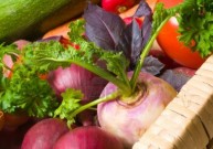 Nitratai: pirkėjai priversti daržoves pirkti užrištomis akimis