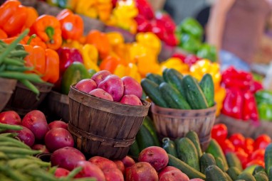 Organizmą geriausiai stiprina spalvoti vaisiai ir daržovės