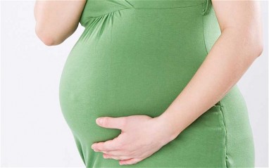 Geriančios nėščiosios kenkia būsimų atžalų vaisingumui