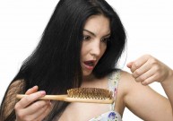 Kaip prižiūrėti slenkančius plaukus
