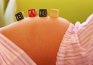 Nutukusios moterys dažniau gimdo mažo svorio kūdikius