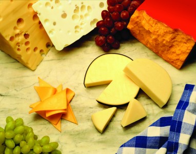 Migdomųjų pakaitalas – gabalėlis sūrio