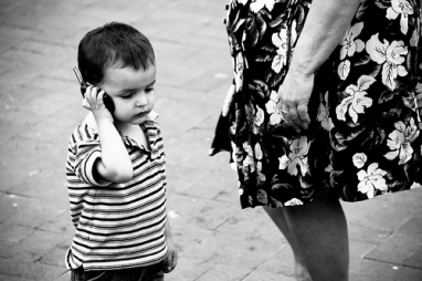 Mobilieji telefonai – grėsmė vaikų sveikatai