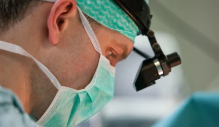 Nori operuotis, mesk rūkyti, pataria danų chirurgai