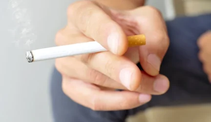 Nikotinas pagreitina plaučių vėžį