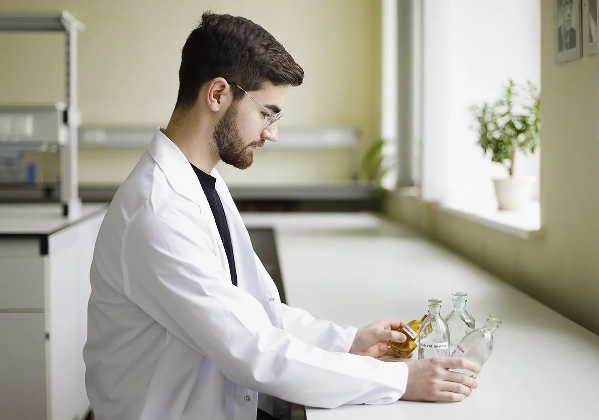 Apdovanoti 11 metų vaistininkų