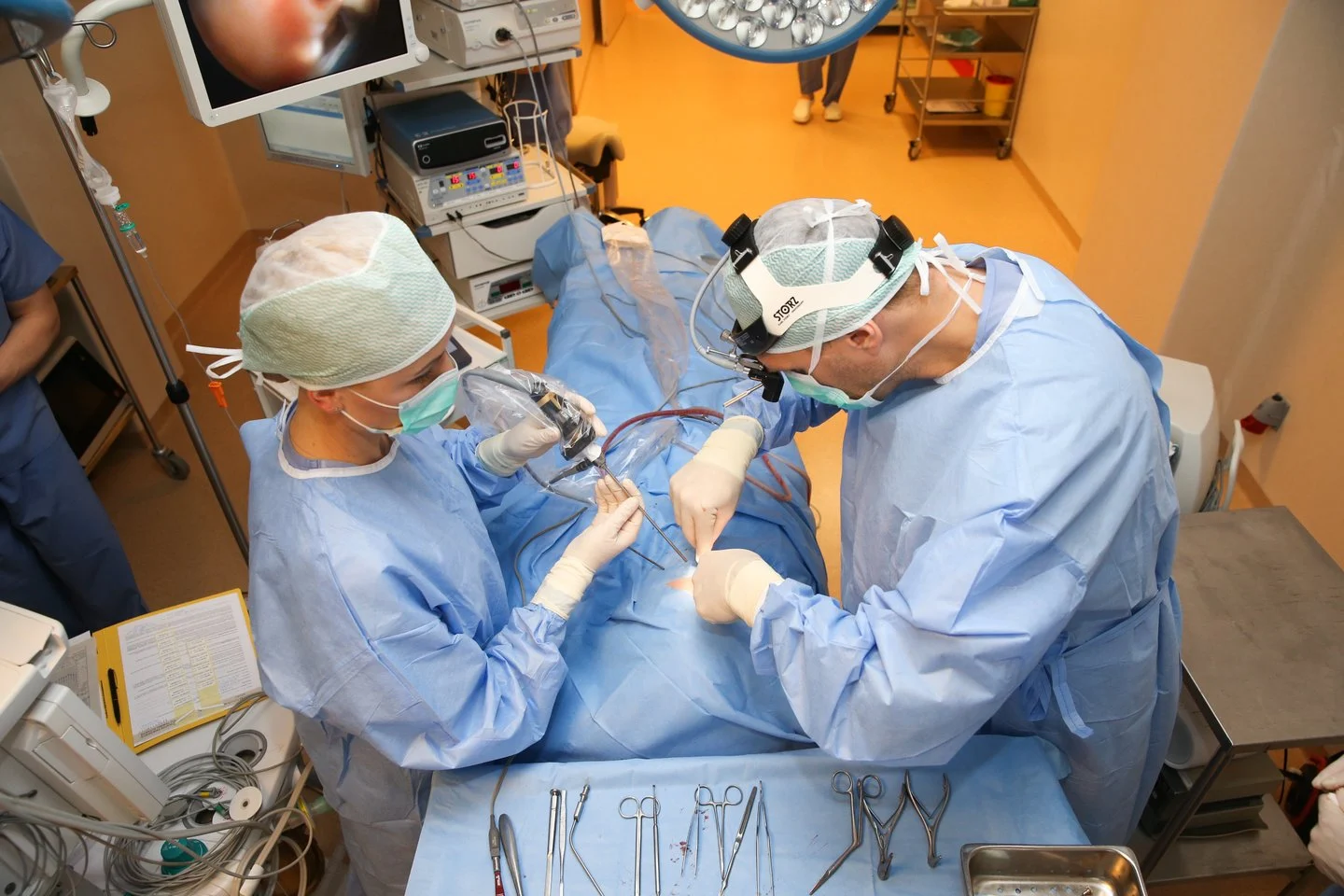 Atliktos pirmosios nosies ir prienosinių sinusų operacijos naudojant navigacinę įrangą