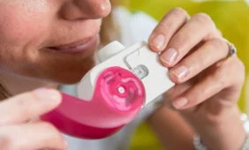 Inhaliatoriai su GPS gali padėti gydytojams tiksliau nustatyti astmos priežastis