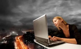 Karjera kenkia sveikatai?