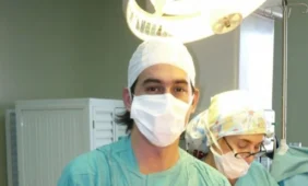 Moteriai pašalintas 18 kg auglys