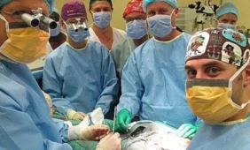 Pirmoji pasaulyje rankų transplantacija pasirodė sėkminga