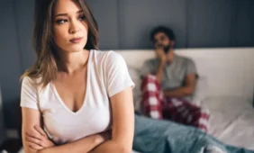 Dešimt neištikimybės požymių: kaip pagauti neišitikimą partnerį?