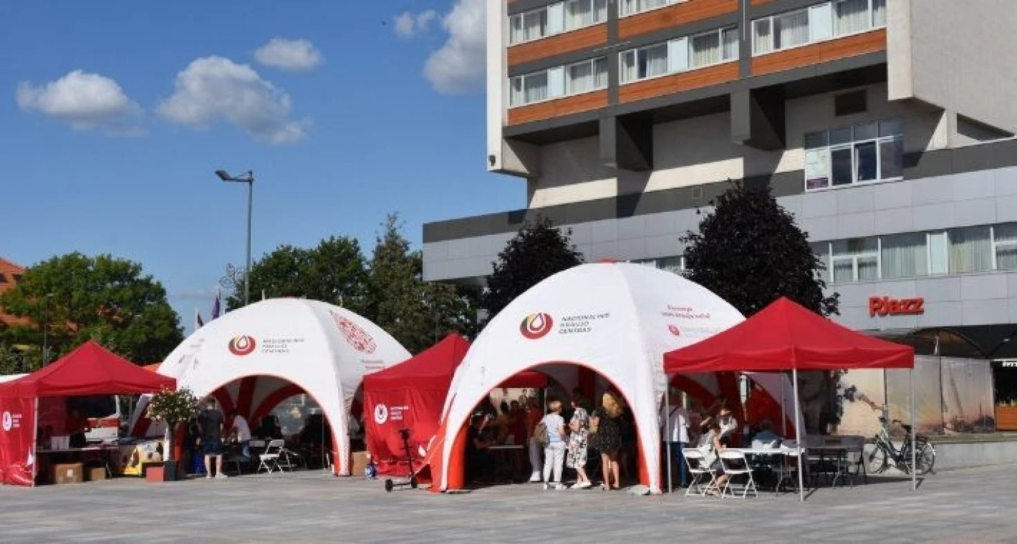 Savivaldybės darbuotojai tapo kraujo donorais