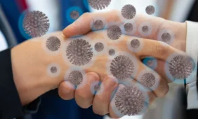 Gripas pakirto šviesuolių turą