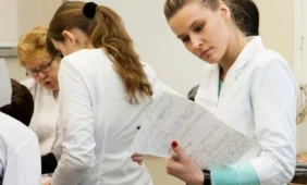 Jaunieji gydytojai aptarė rezidentūros problemas