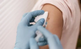 ŠMM: pamokas dėl gripo gali nutraukti sveikatos centrai ir pačios mokyklos