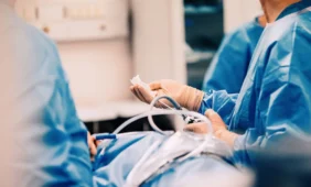 Vyrui iškart persodinta širdis ir plaučiai