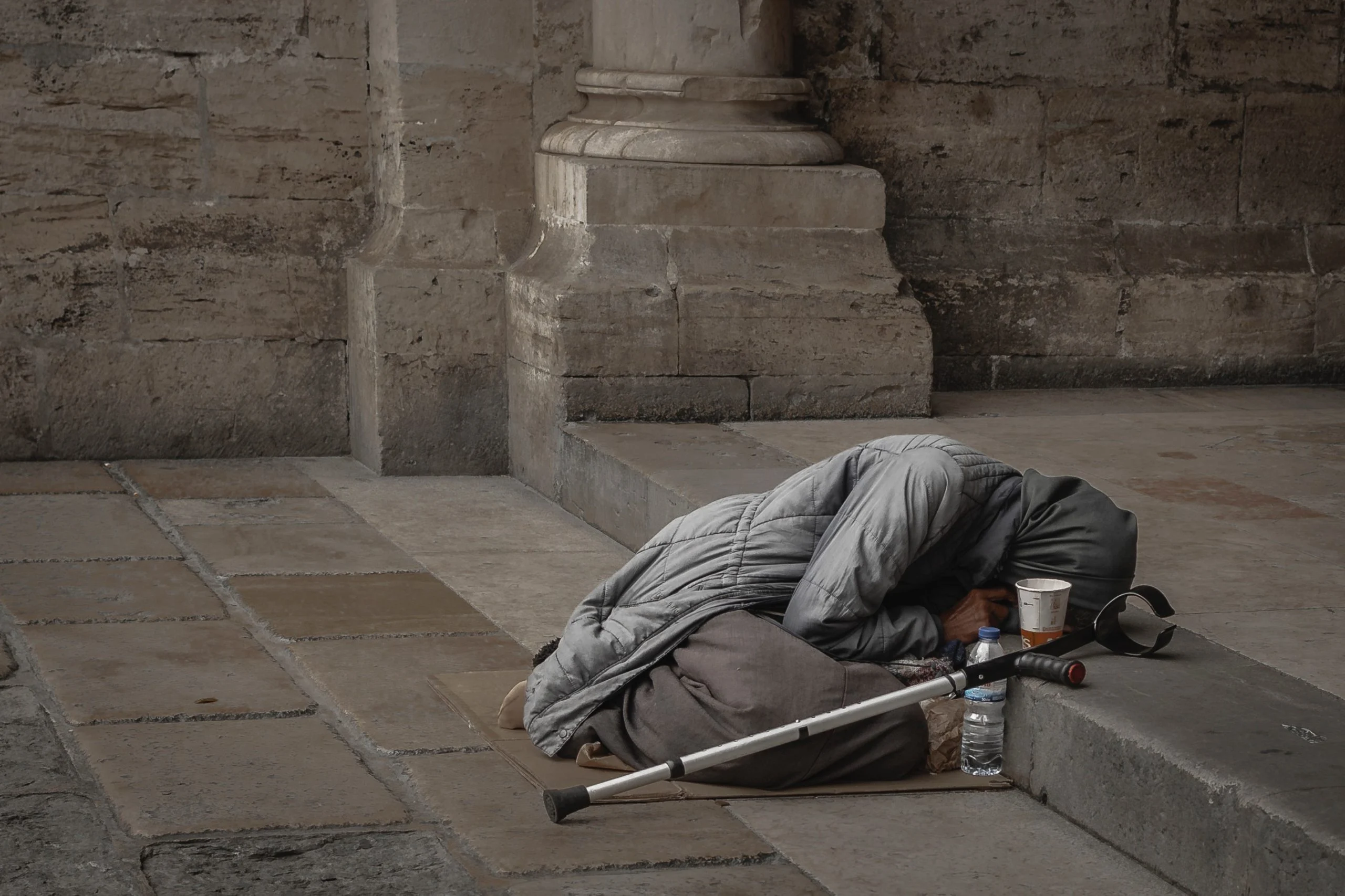 Atšalus orams, padaugėjo ligoniais apsimetančių benamių