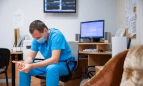 Gydytojai rezidentai gaus 10 proc. mažesnius atlyginimus