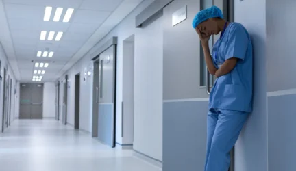Medikė nepamatė kiaušinio dydžio auglio