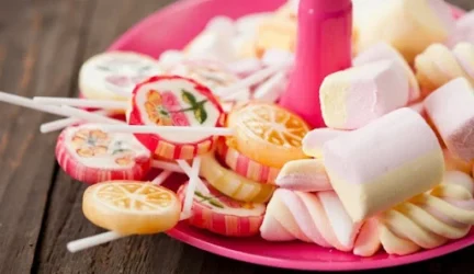 VMVT informuoja dėl nesaugių saldumynų iš Azijos ir amerikietiškų maisto papildų