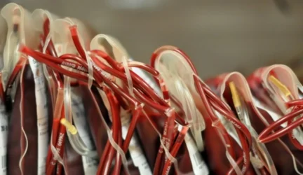 Kraujo donorystės centro reikalaujama grąžinti 660 tūkst. litų