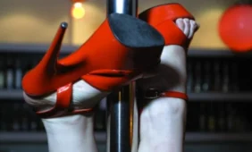 Egzaminų stresą malšins šokiais aplink stulpą