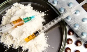 Kokie veiksniai skatina vartoti narkotikus? (papildyta)