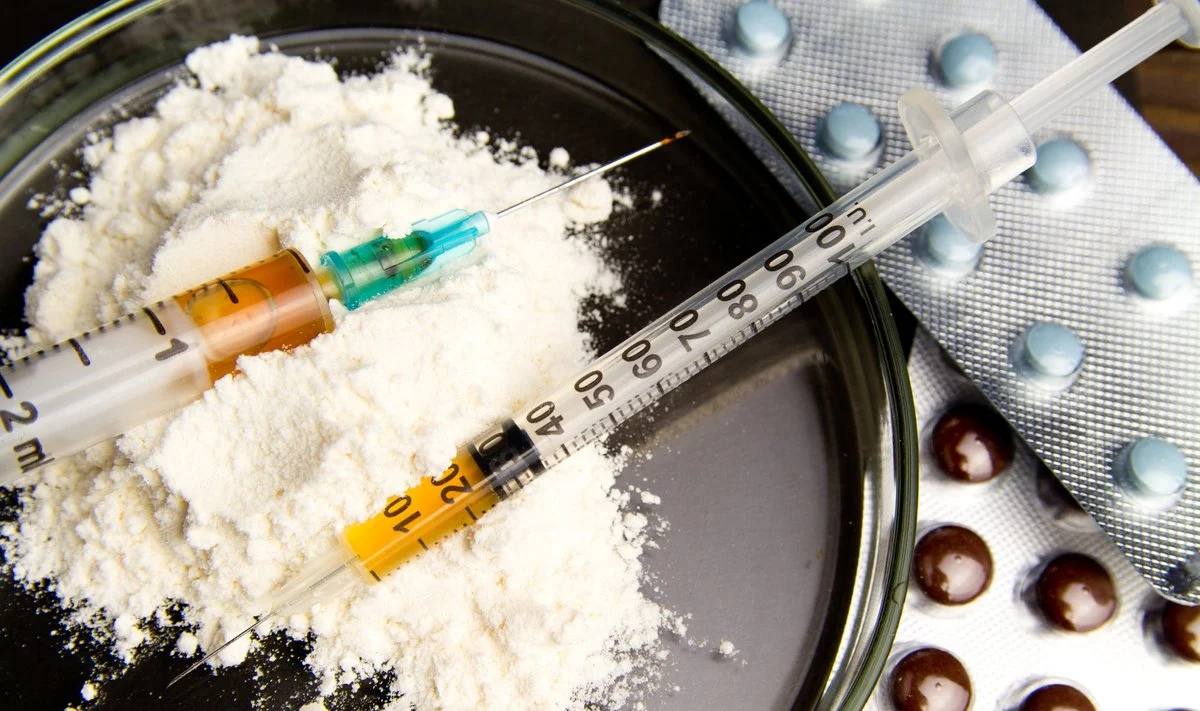 Kokie veiksniai skatina vartoti narkotikus? (papildyta)