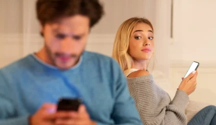 Ar verta susitikinėti su moterimi, kuri neturi draugų?