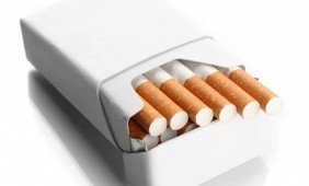 Rūkorių skaičiui mažinti - cigarečių pakeliai be logotipų