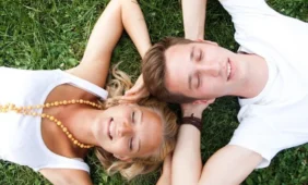 Moterys atrado naują vyrų viliojimo būdą