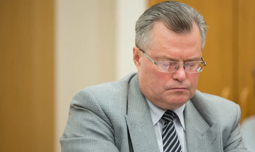 R.Šukys: „Griežtas antkainių taikymas duoda rezultatą – vaistai toliau pinga”