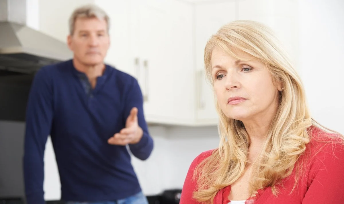 Susitikinėsite su žymiai jaunesne partnere – bėda garantuota