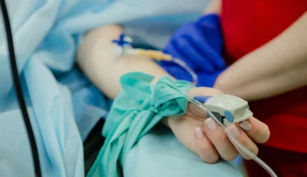 Internetu pirmą kartą atlikta anestezija