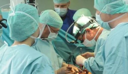 Širdies chirurgai Santariškių klinikose pažabojo dar vieną mirtiną ligą