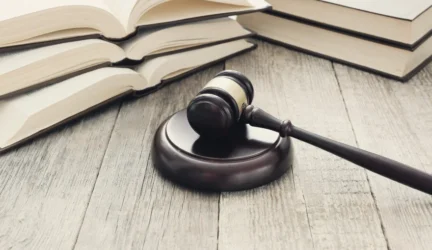 Dėl Sveikatos draudimo įstatymo nuostatų kreipėsi į KT