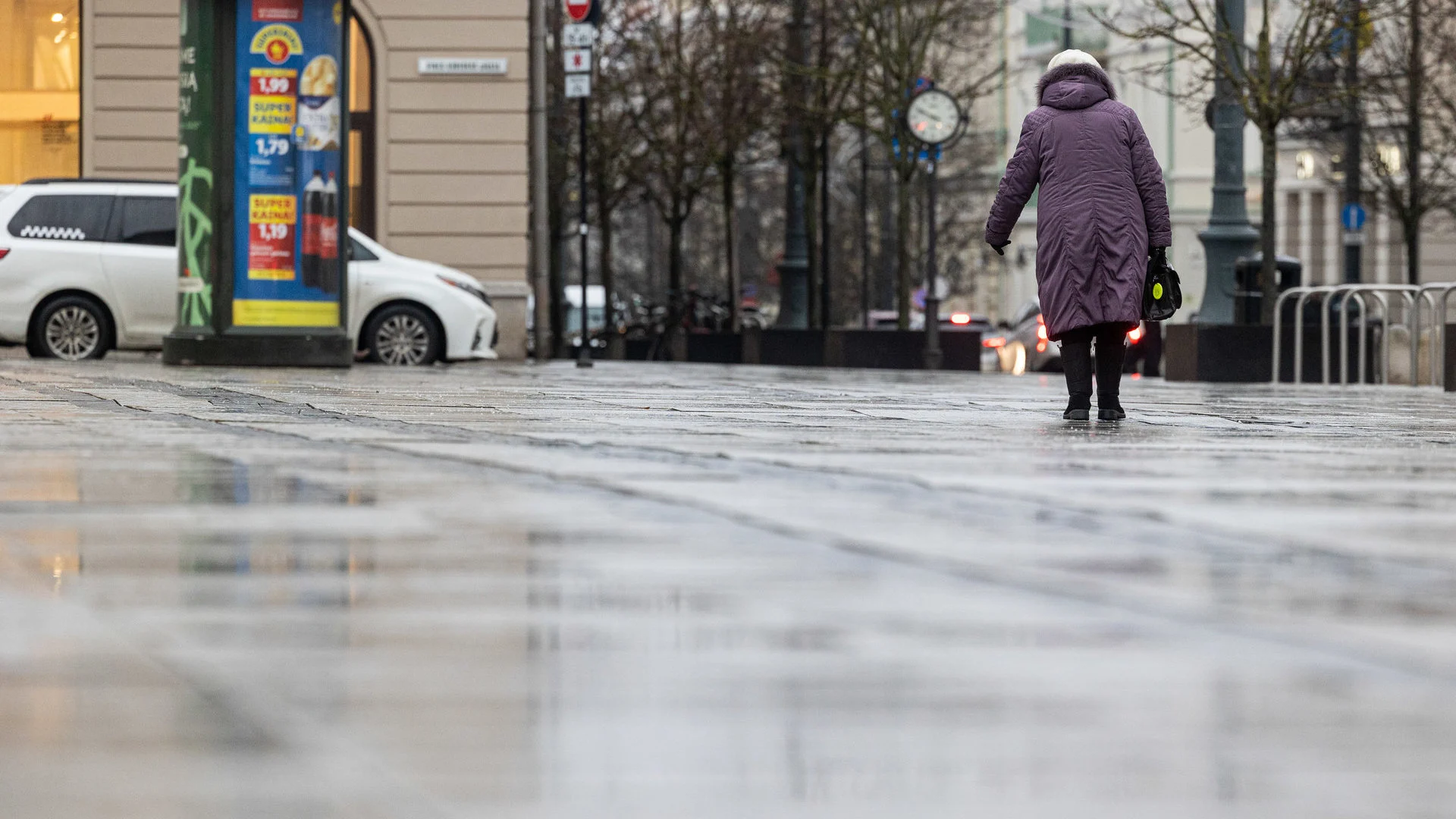 Dėl slidžių laiptų – klaipėdiečių traumos