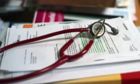 Vienoje Izraelio ligoninių operacijos metu užsidegė gimdyvė