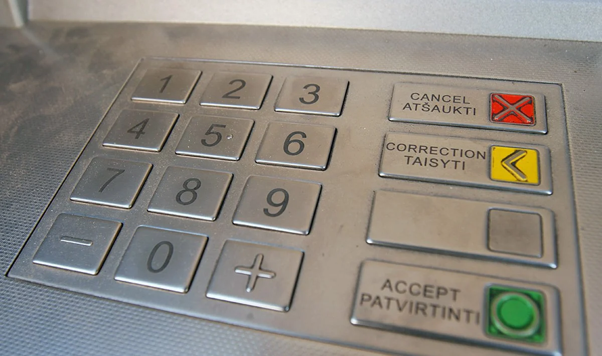 Bankomatų klaviatūros užterštos taip pat kaip viešieji tualetai