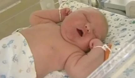 Rusija: gimė 7,2 kilogramo svorio kūdikis