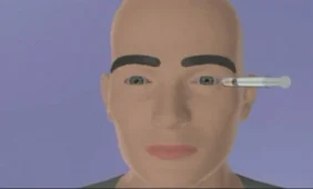 Mažytis robotas galės gydyti ir operuoti akis iš vidaus