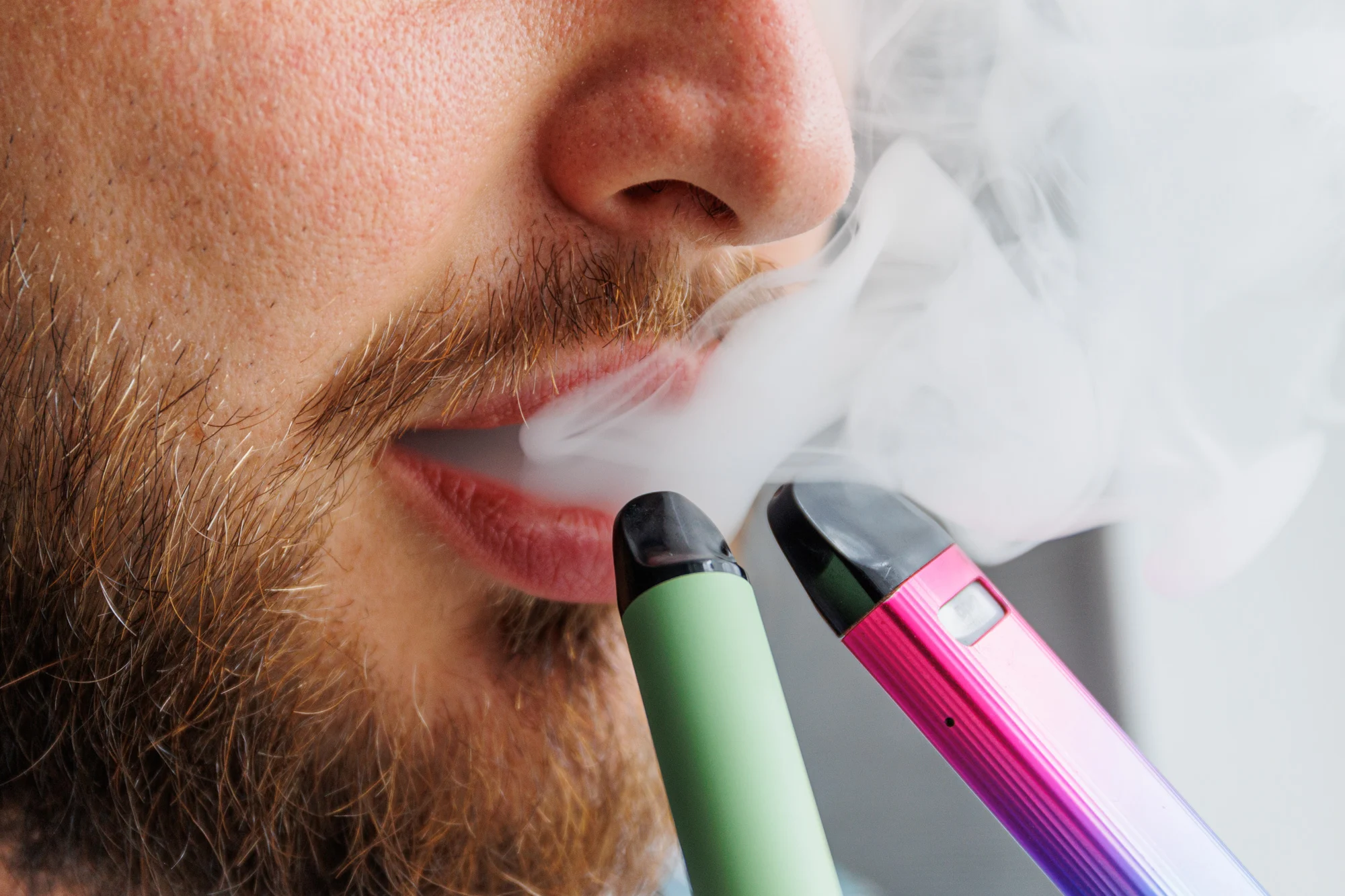 Lietuvoje bus siekiama uždrausti elektroninių cigarečių prekybą