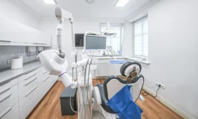 Odontologai mokosi radiacinės saugos