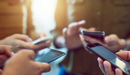 Kenksmingiausi mobilieji telefonai. Kaip apsisaugoti nuo spinduliuotės?